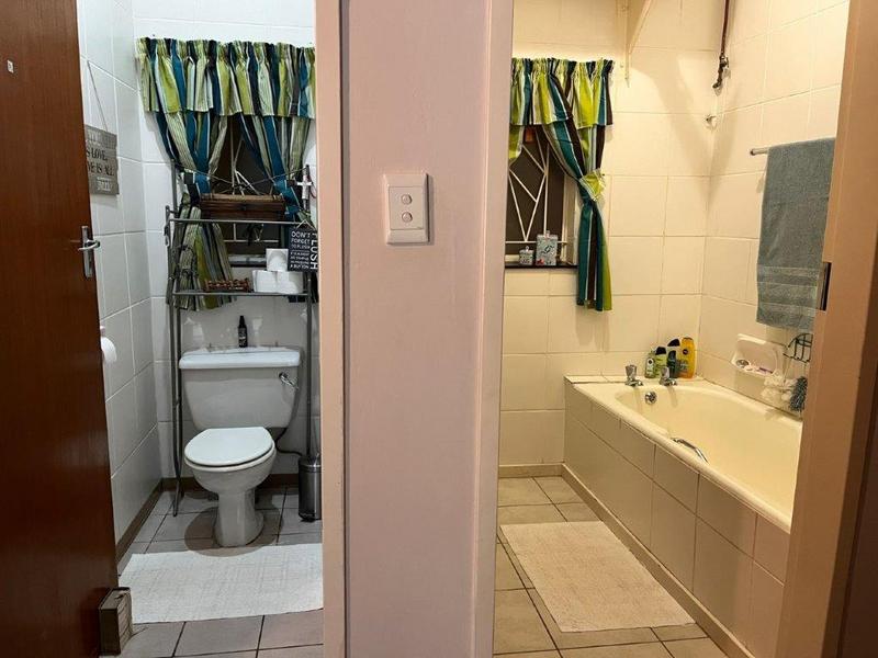 4 Bedroom Property for Sale in Ladybrand Free State